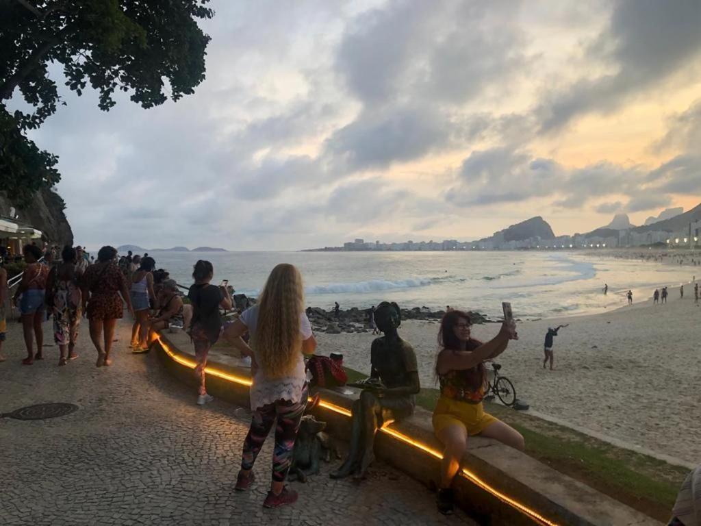 Copacabana Rua Tranquila E Arborizada Perto De Tudo Posto 2 Rio de Janeiro Kültér fotó